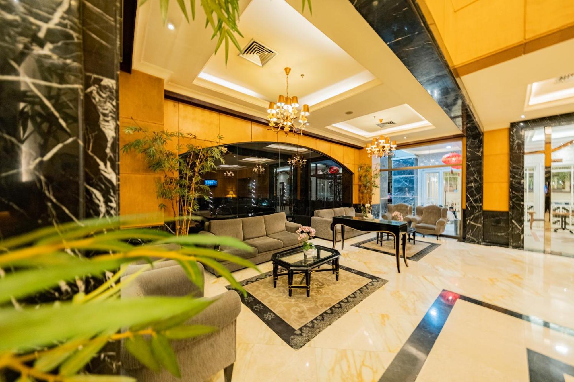 北干巴鲁加特拉大酒店 外观 照片